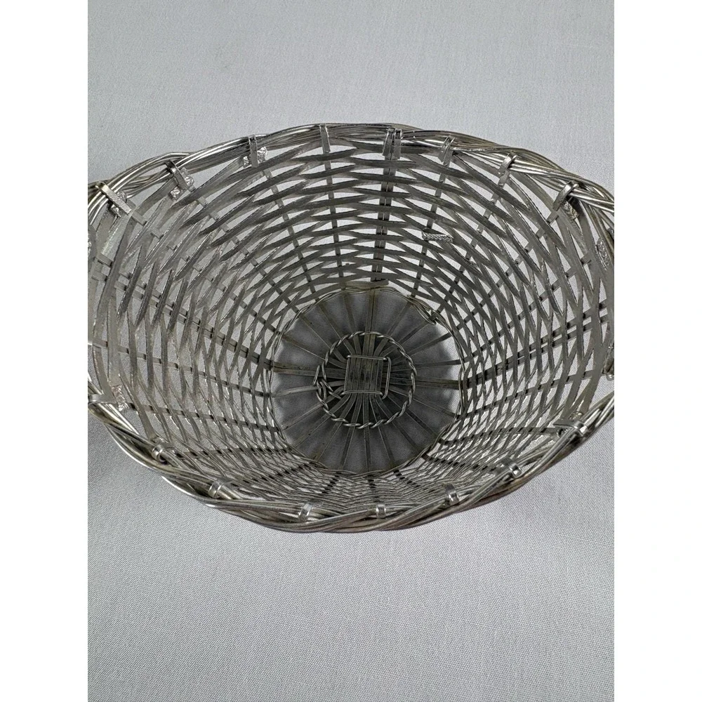1960s Avon Woven Basket Silver Tone Aluminum Hinged Handle 6.5